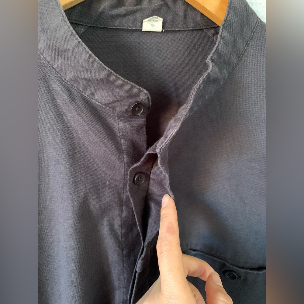 lululemon athletica Men's Black Casual Button Down Shirt - Picture 3 of 11